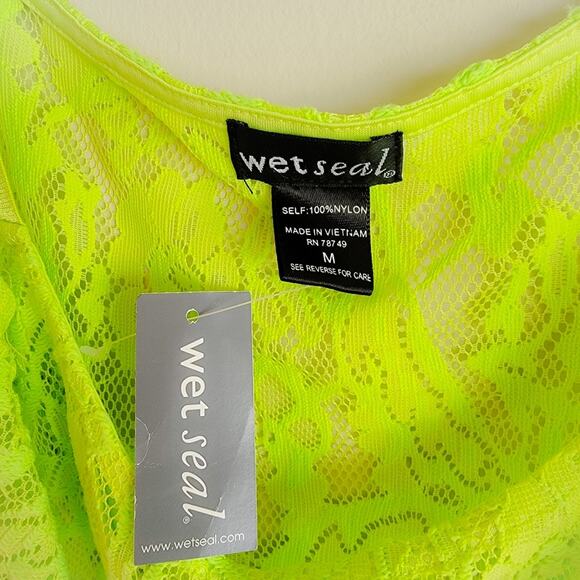 Wet Seal Y2K Neon Green Lace Camisole - Picture 3 of 3